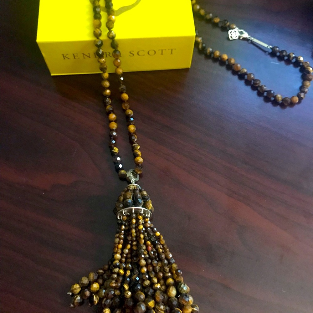 Like new Kendra Scott Necklace